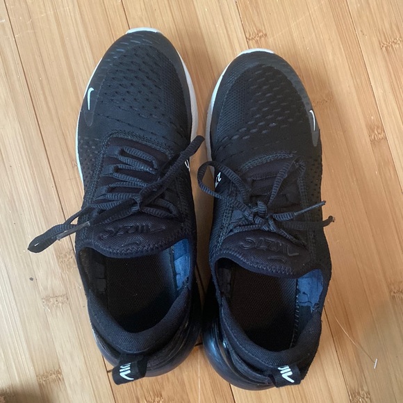 Nike air max 270, size:6,5 color: black white condition:used but